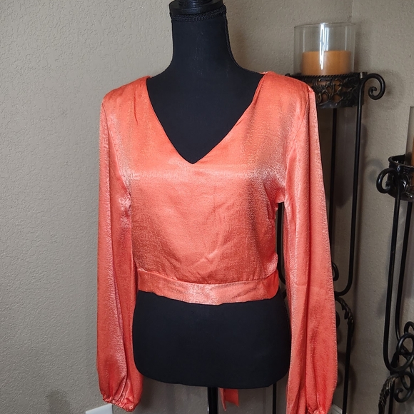 Koco &‎ K Orange Women's Crop Top - Picture 2 of 4